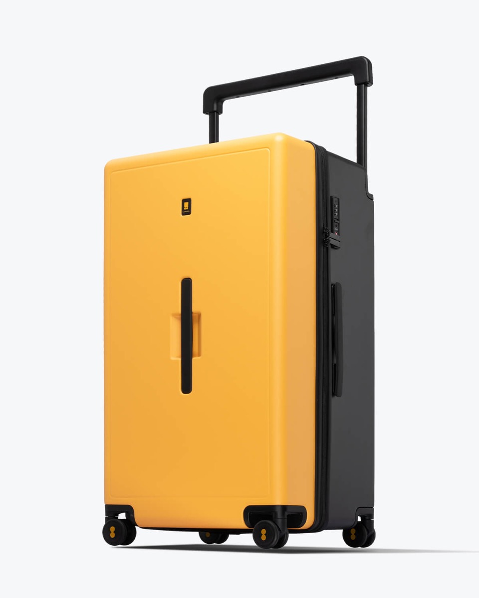 Level8 Voyageur 26" Checked, checked suitcase, 27.3 by 16.6 by 13.3 inches